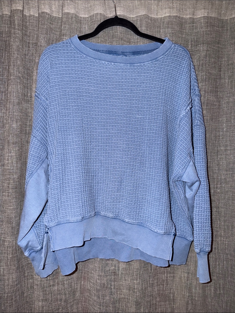 AE Big Hug Waffle Crew Neck
Sweatshirt - Picture 2 of 4